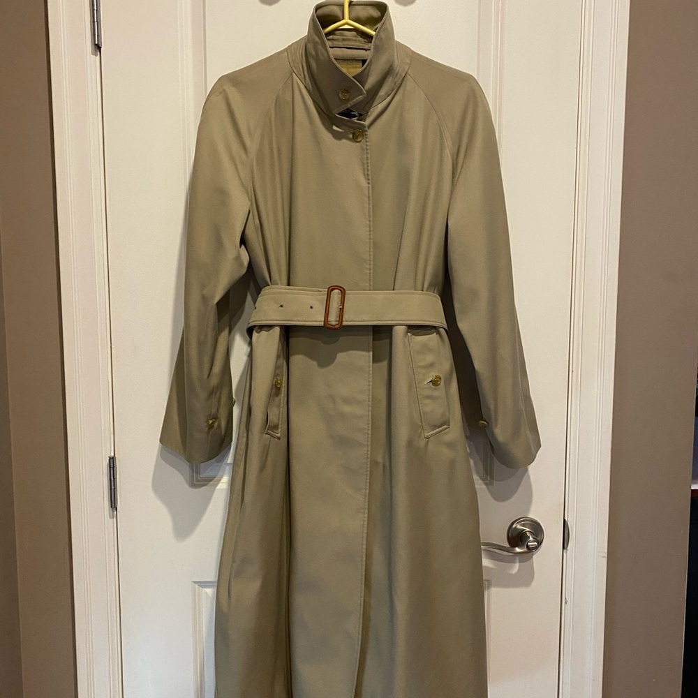 Burberry Trench coat